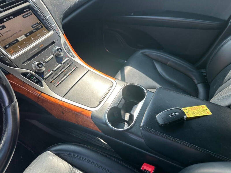 2019 Lincoln Nautilus Select