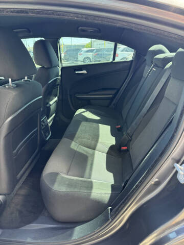 2016 Dodge Charger SE