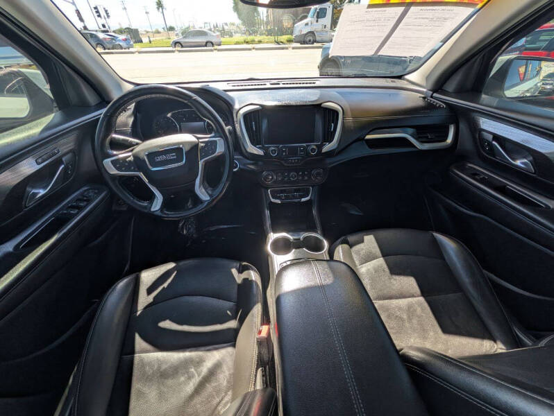 2022 GMC Terrain SLT