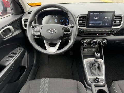 2023 Hyundai Venue SEL