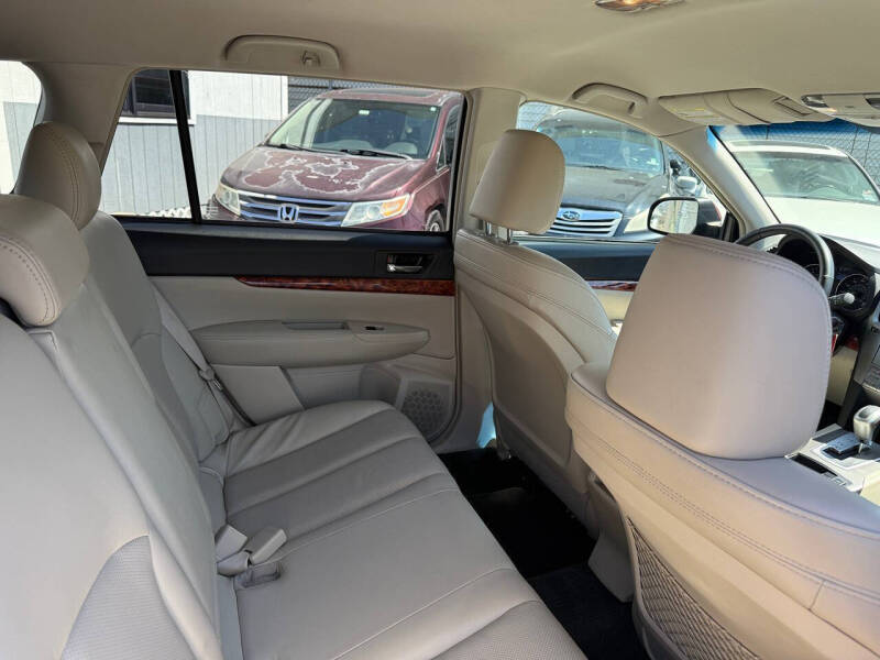 2011 Subaru Outback 3.6R Limited