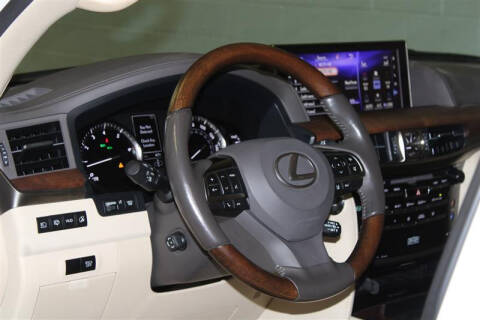 2016 Lexus LX 570