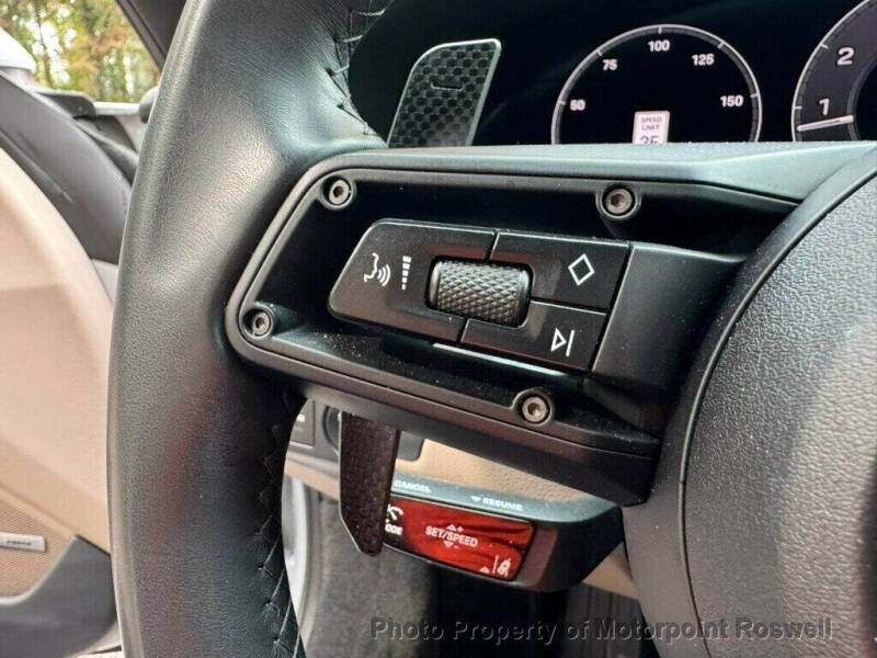 2025 Porsche 911 Carrera