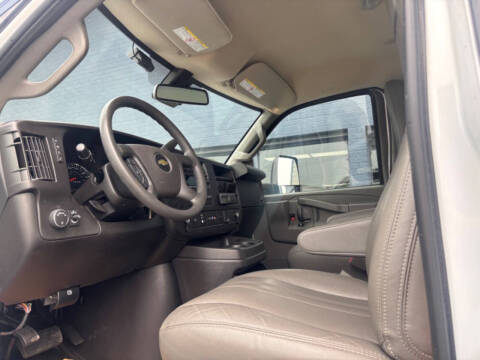 2024 Chevrolet Express Reefer Van