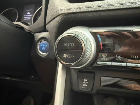 2020 Toyota RAV4 Hybrid XLE