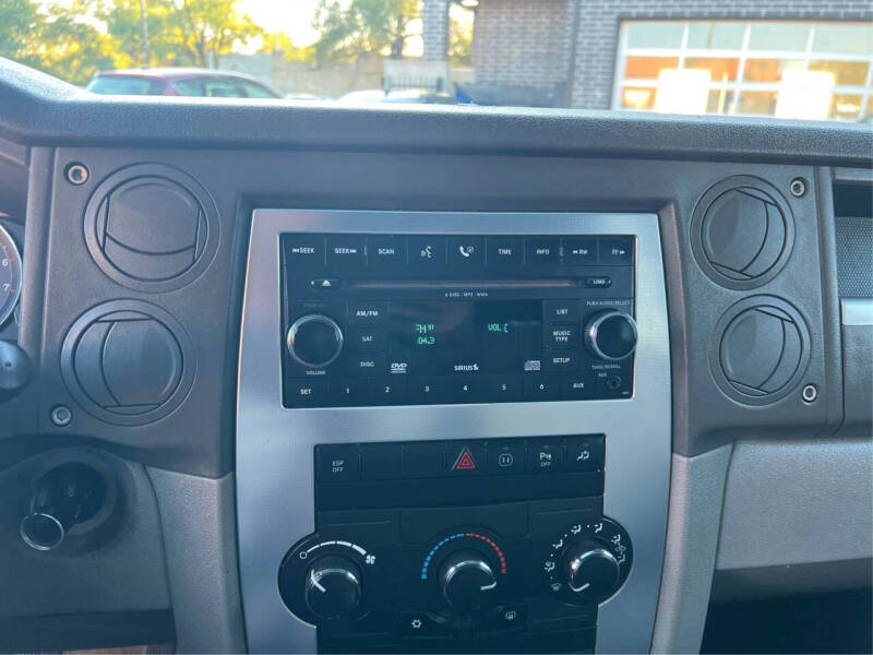 2008 Jeep Commander Sport