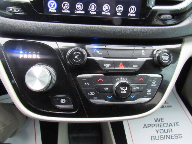 2017 Chrysler Pacifica Touring-L Plus