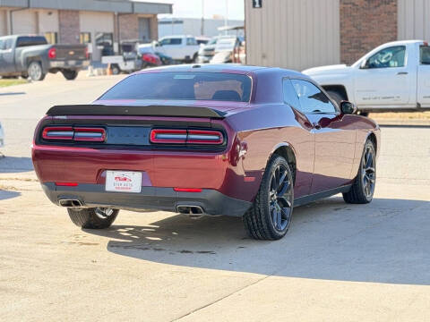 2021 Dodge Challenger SXT