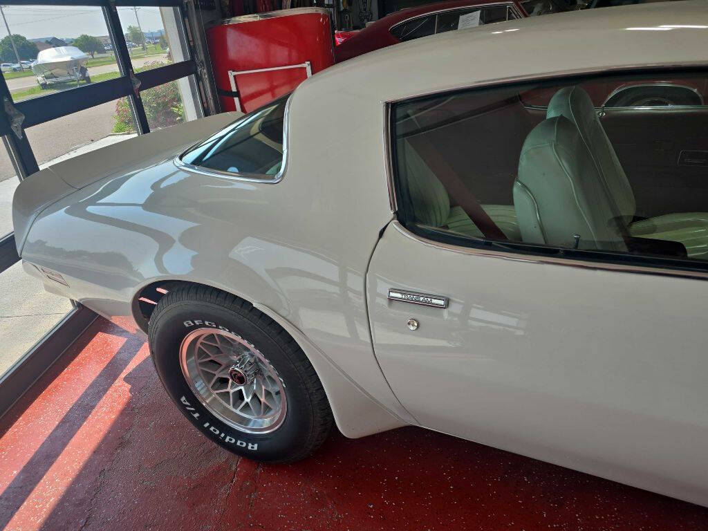 1976 Pontiac Trans Am 25