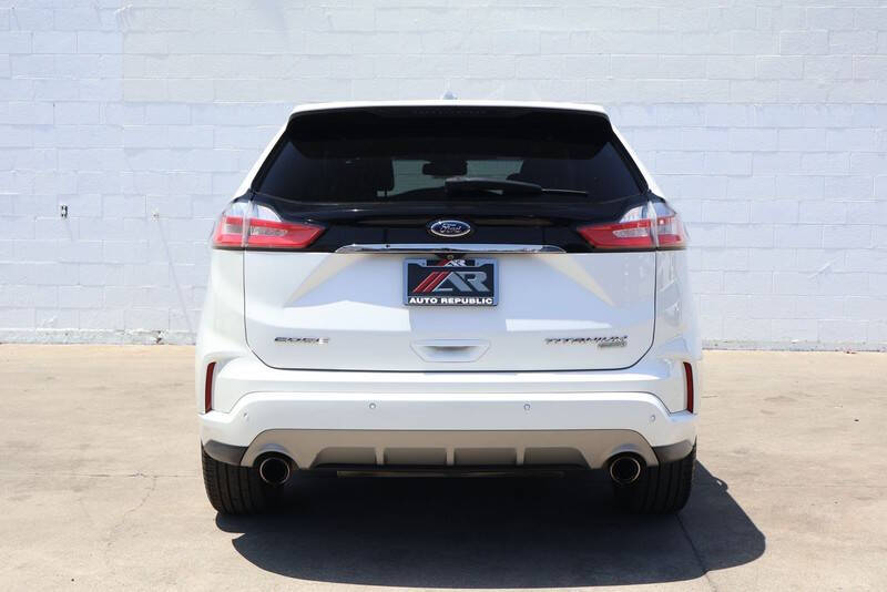 2020 Ford Edge Titanium