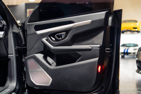 2020 Lamborghini Urus