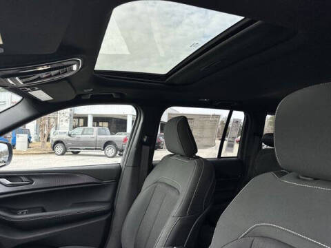 2025 Jeep Grand Cherokee Laredo X