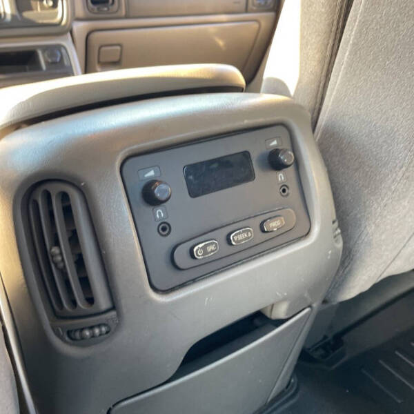 2005 Chevrolet Avalanche 1500 LS