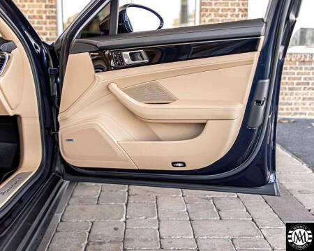 2018 Porsche Panamera