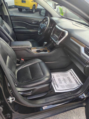 2017 GMC Acadia SLE-1