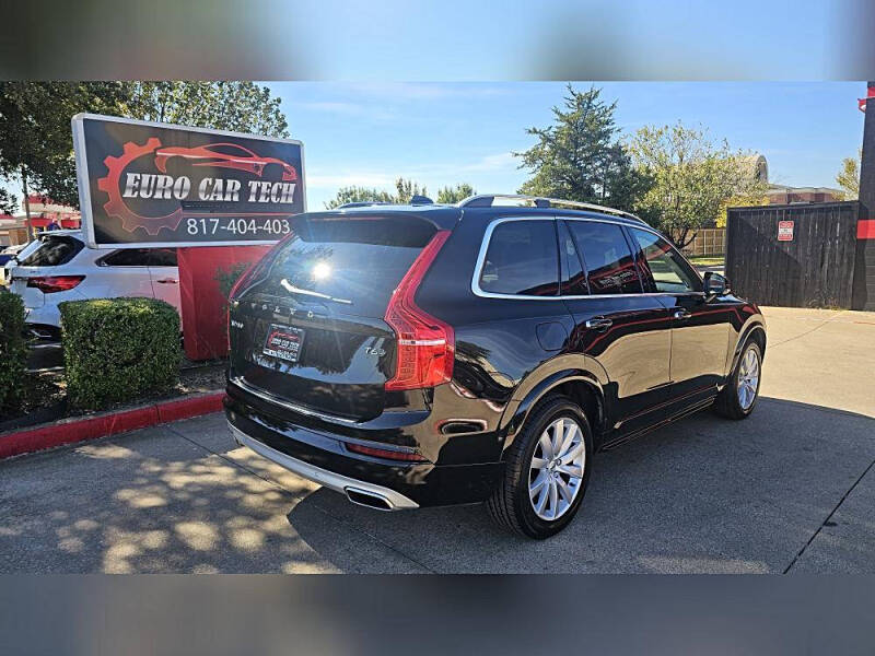 2017 Volvo XC90 T6 Momentum