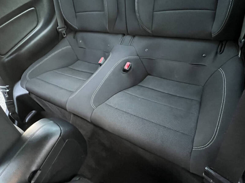 2015 Ford Mustang V6