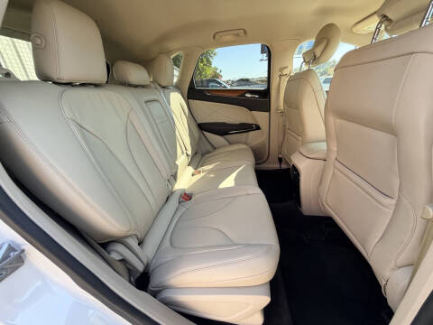 2017 Lincoln MKC Select