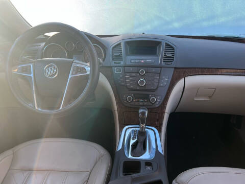 2012 Buick Regal Premium 1