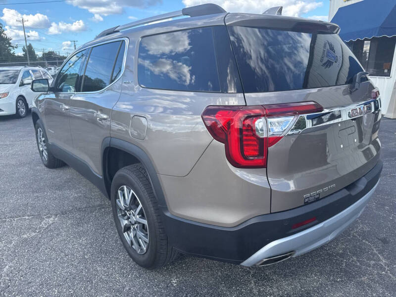 2023 GMC Acadia SLT
