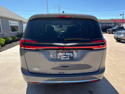2022 Chrysler Pacifica Touring L