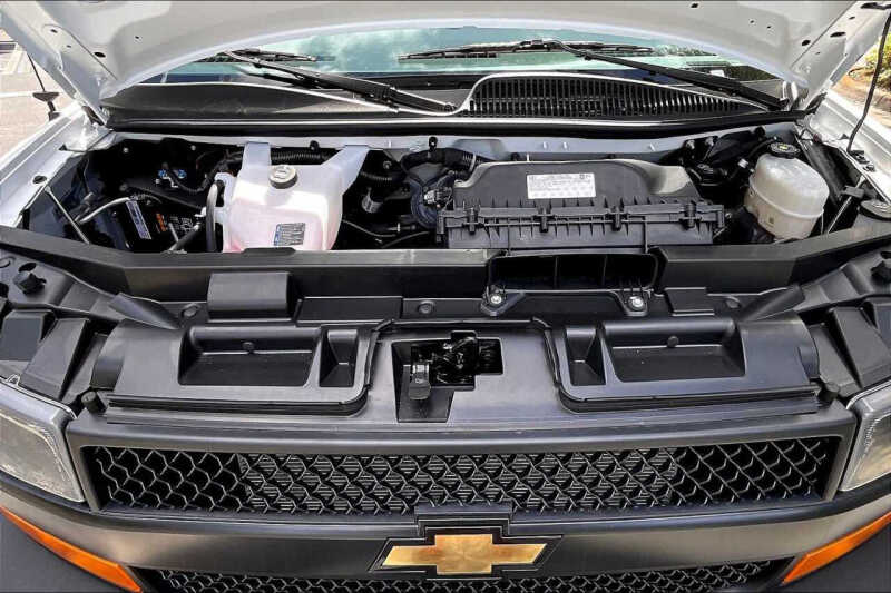 2025 Chevrolet Express 2500