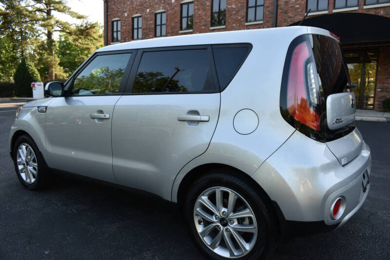 2017 Kia Soul +