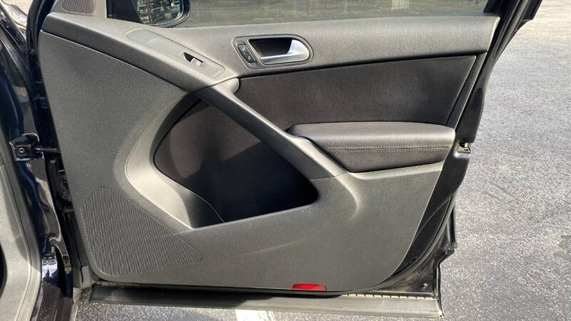 2017 Volkswagen Tiguan 2.0T Wolfsburg Edition 4Motion