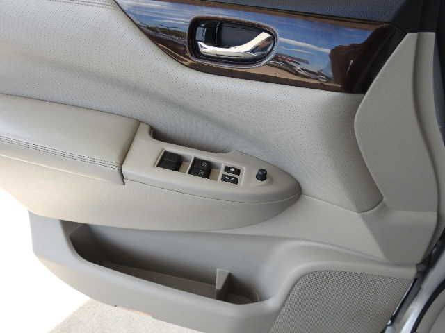 2017 Nissan Quest SV