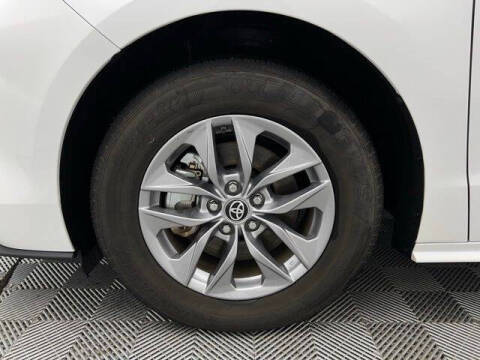 2024 Toyota Sienna LE 8-Passenger