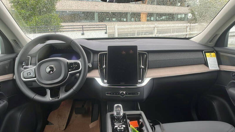 2026 Volvo XC90 B5 Plus 7P