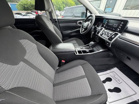 2022 Kia Sorento LX