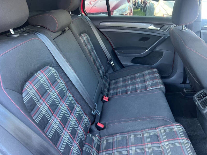 2020 Volkswagen Golf GTI S