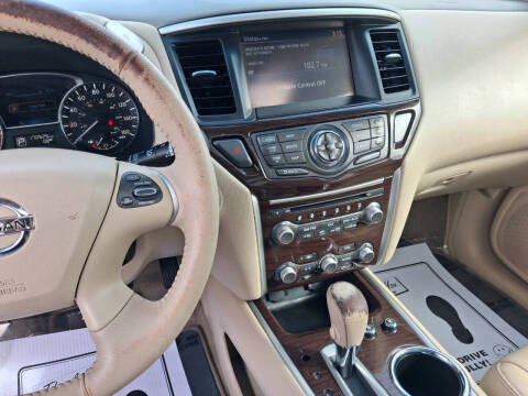 2015 Nissan Pathfinder Platinum