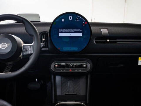 2025 MINI Hardtop 2 Door Cooper Signature Trim