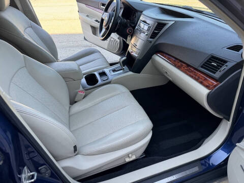 2010 Subaru Outback 2.5i Limited