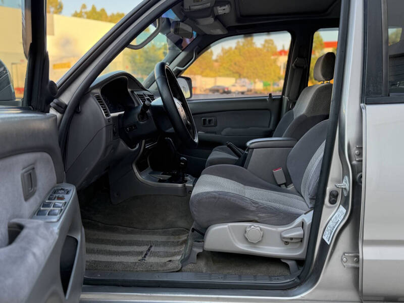 2002 Toyota 4Runner SR5