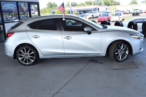 2018 Mazda MAZDA3 Touring