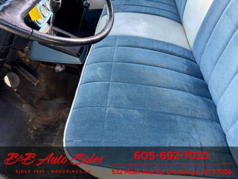 1962 Willys Jeep Pickup