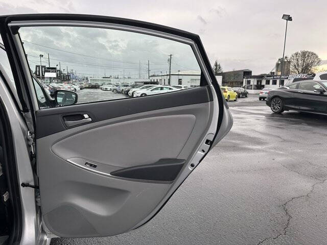 2017 Hyundai Accent SE