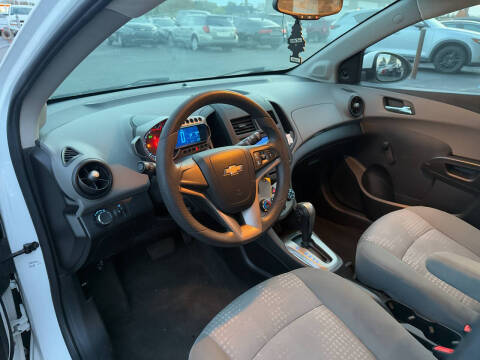 2014 Chevrolet Sonic LS Auto