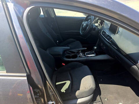 2015 Mazda MAZDA3 i Sport