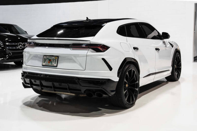 2022 Lamborghini Urus
