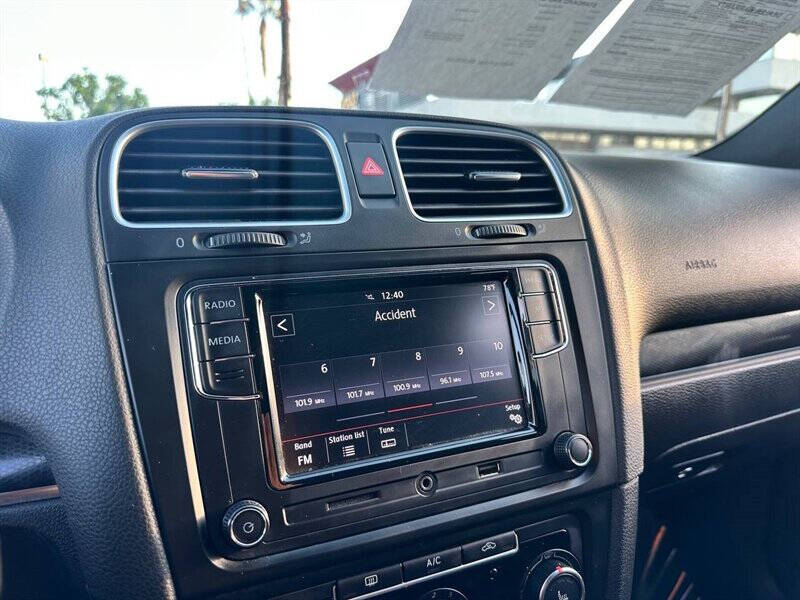 2013 Volkswagen GTI Wolfsburg Edition