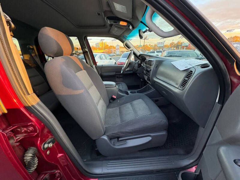 2005 Ford Explorer Sport Trac Adrenalin