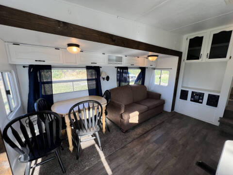 2005 Cougar  High Country 285