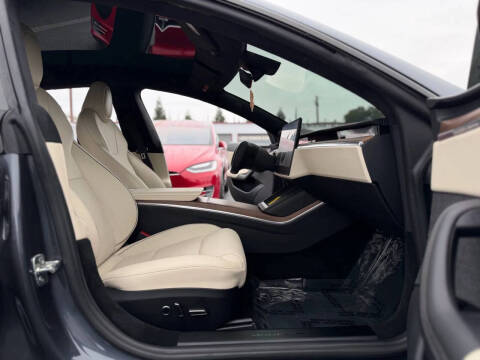 2021 Tesla Model S Plaid