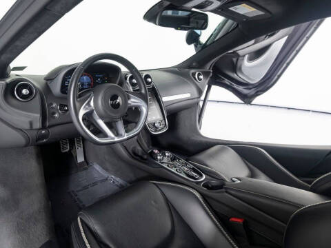 2023 McLaren GT