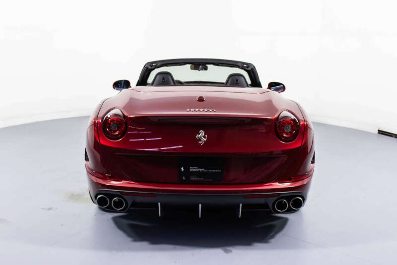 2015 Ferrari California T