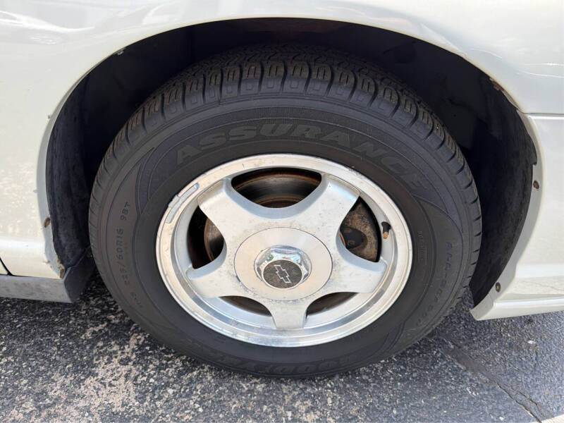 2004 Chevrolet Monte Carlo LS